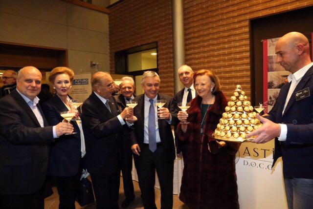 Brindisi ad Alba per "Le Colline delle Meraviglie"